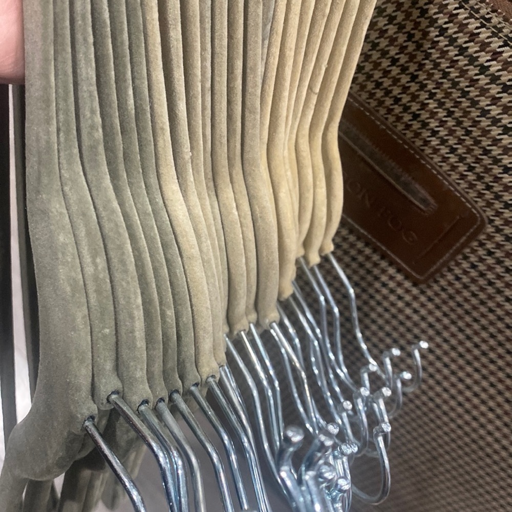 Kids Velvet Hangers (20)